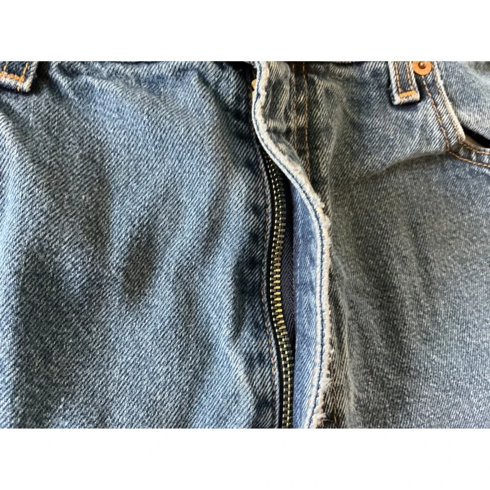Levis preowned these
